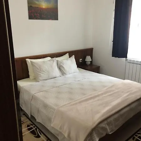 아파트 1 Bedroom Next To Mall Of 반스코