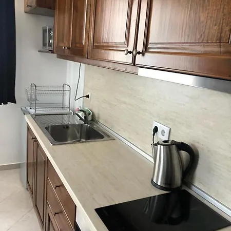 1 Bedroom Next To Mall Of